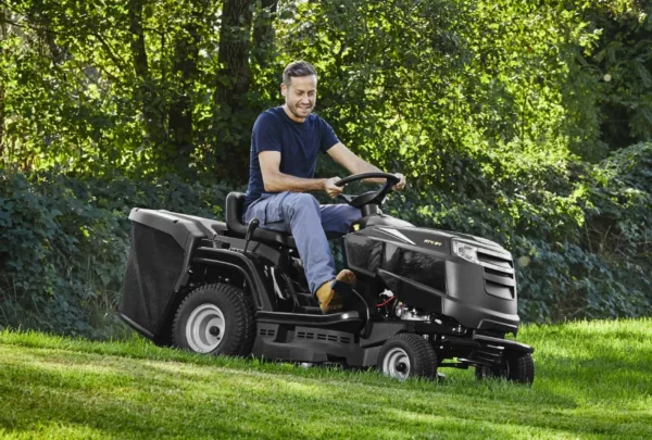 Tracteur de pelouse Alpina AT4 84 A - modèle 2025-Neuf – Image 13