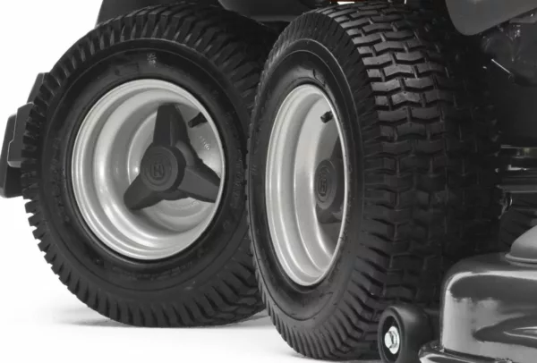Tondeuse frontale professionnelle Husqvarna RC 318T - appareil de base sans plateau de coupe - modèle 2025-Neuf – Image 6