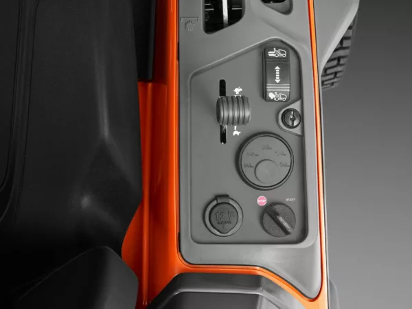 Tondeuse frontale professionnelle à quatre roues Husqvarna RC 320Ts AWD - appareil de base sans plateau de coupe - modèle 2025-Neuf – Image 3