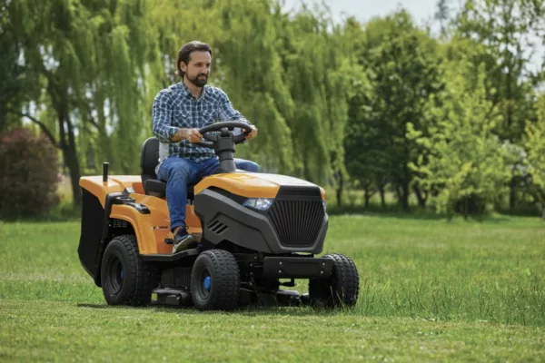 Tracteur tondeuse à batterie Stiga Estate 584e - modèle 2025-Neuf – Image 11
