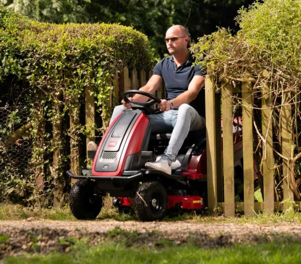Tracteur de pelouse à batterie Toro eS3200DC - modèle 2025-Neuf – Image 6